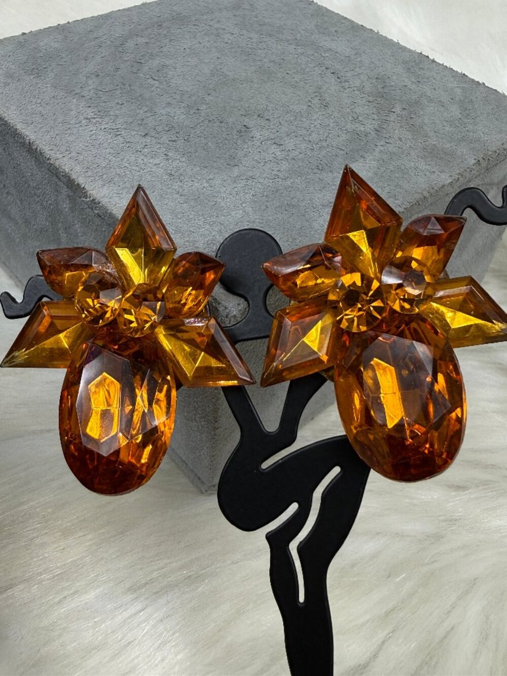 Vintage Amber Glass Brown Topaz Rhinestone Cluster Clip-on Earrings 1.75" X 1.5"